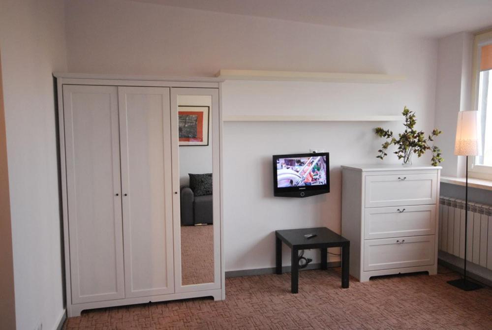 Apartment4You - Solidarnosci Warszawa Pokój zdjęcie